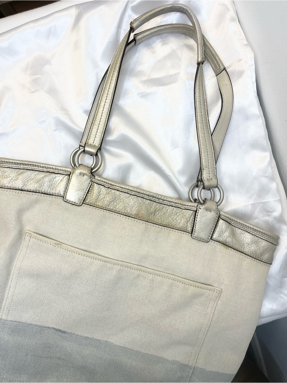 Coach Audrey Leigh Seahorse Beach Tote Bag (Style #17039) Limited Edition - Picture 17 of 17